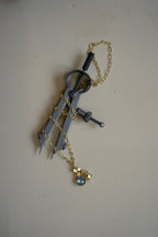 OOAK Sapphire Cluster Pendant - 18ct yellow gold with a one-of-a-kind sapphire