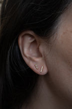 Diamond bar studs - 18ct gold earrings