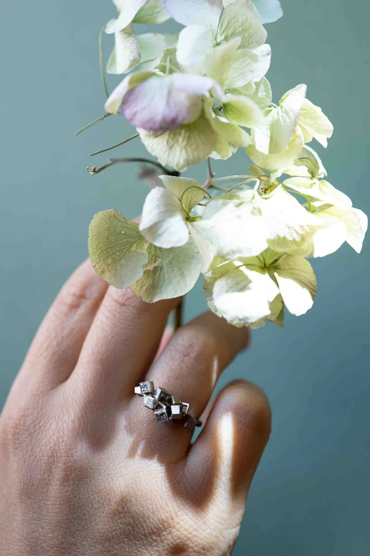 White gold diamond cluster ring - 18ct white gold and princess-cut diamond