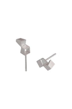 classic square studs - 18ct gold earrings