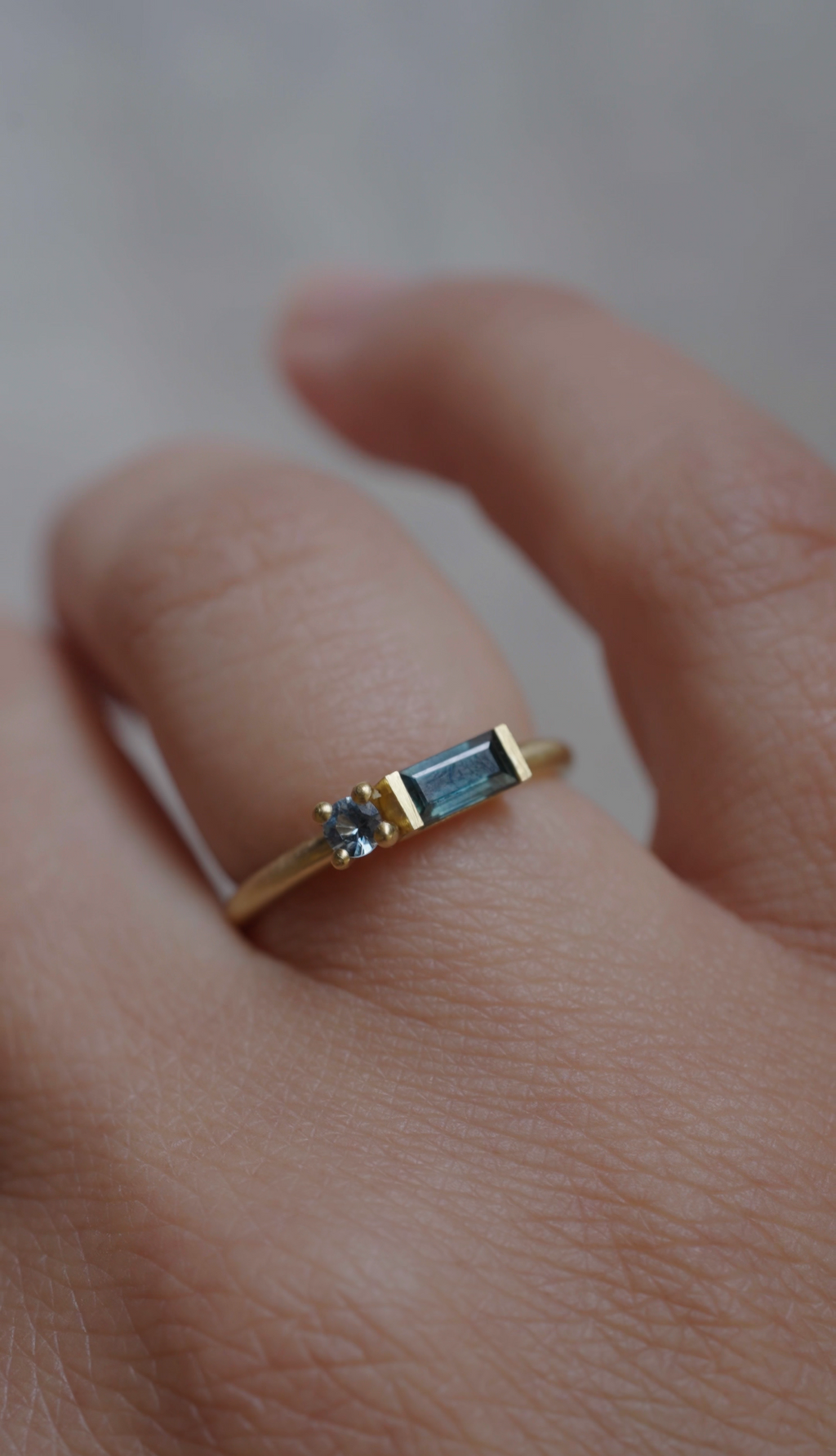 Toi et Moi - 18ct gold and Sapphire engagement ring