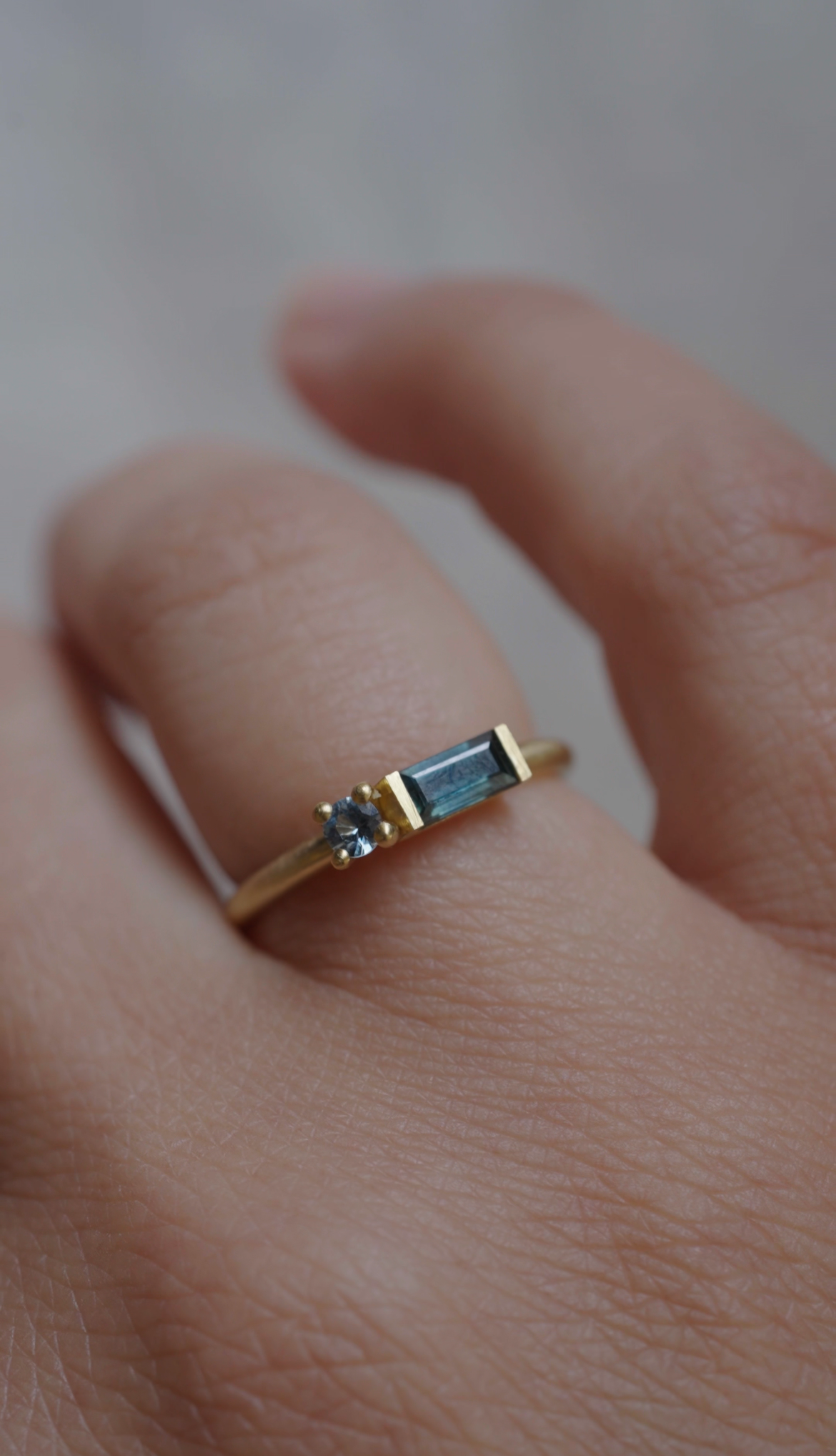Toi et Moi - 18ct gold and Sapphire engagement ring