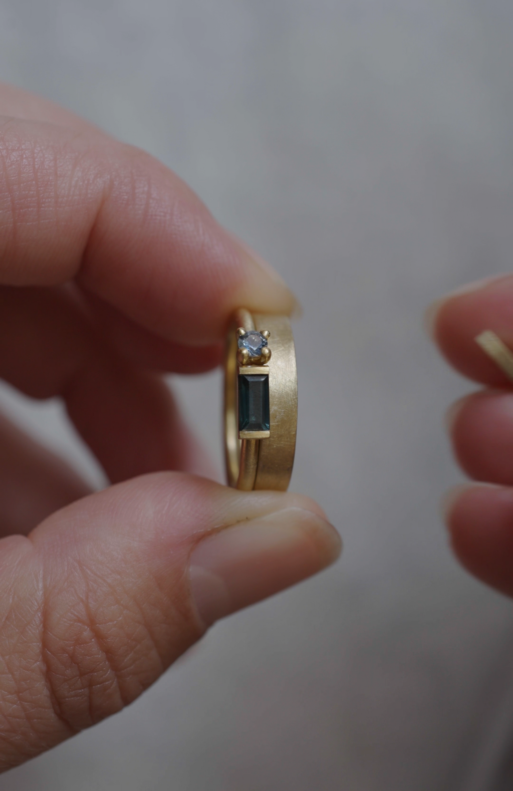 Toi et Moi - 18ct gold and Sapphire engagement ring