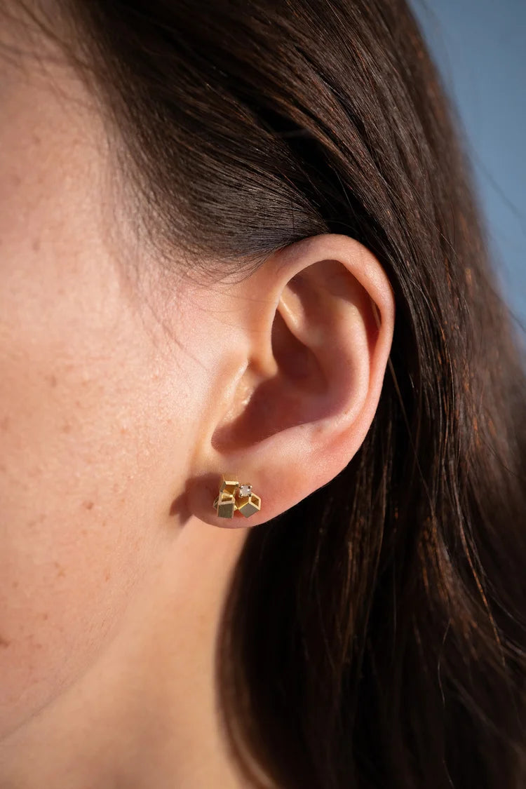 Icy studs - 18ct gold and rose-cut diamonds