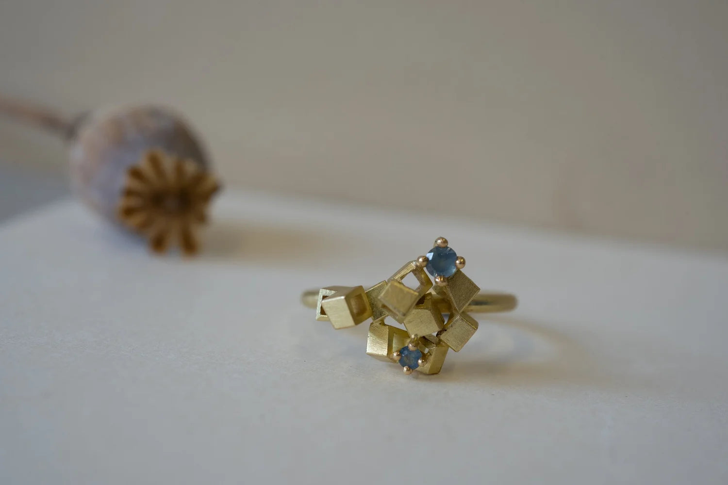 Ocean Treasure cluster ring - 18ct gold and Sapphire ring