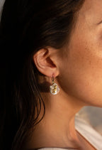 (Birth of) Venus earrings - 18ct gold and keshi pearl earrings