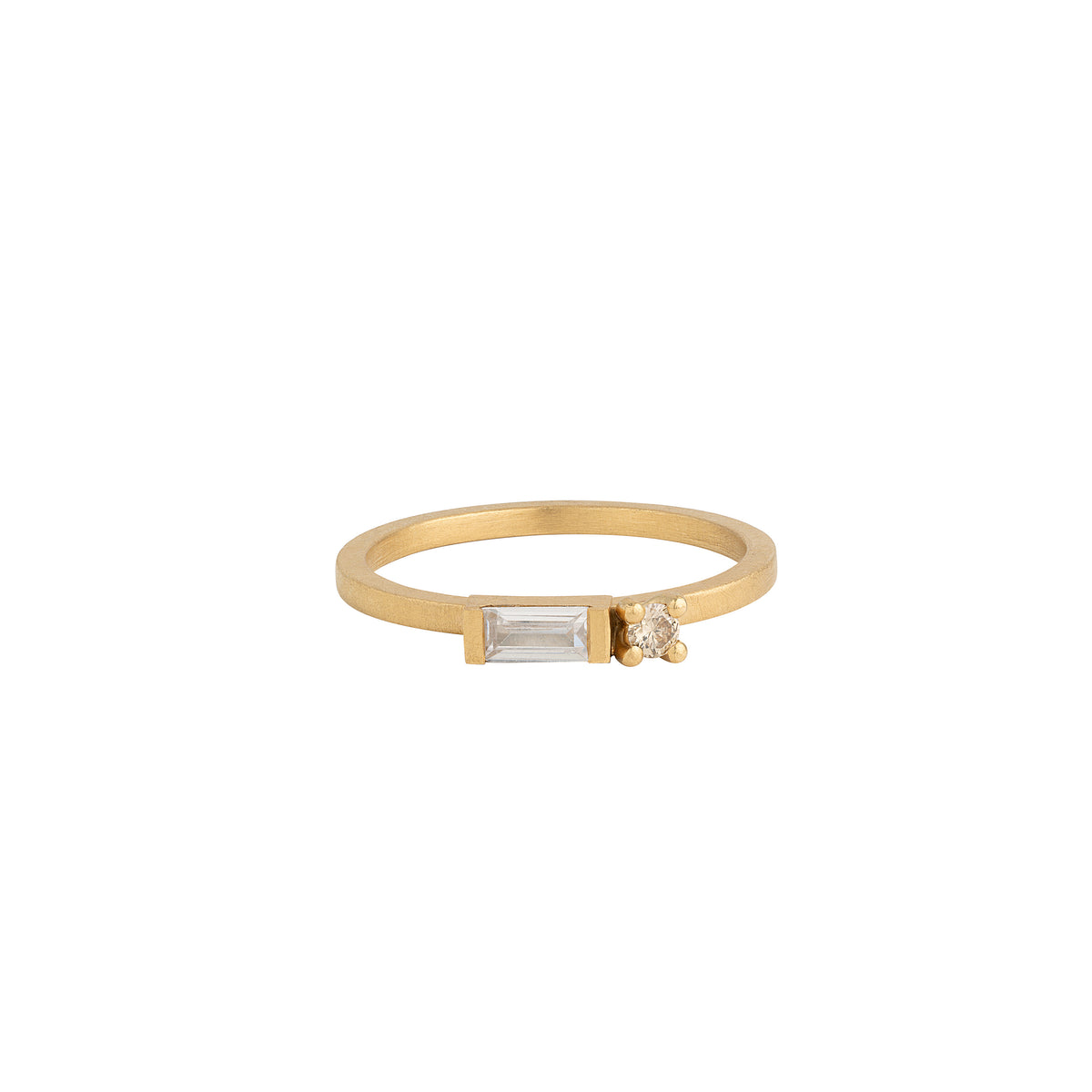 Toi et Moi II - 18ct gold and Diamond engagement ring