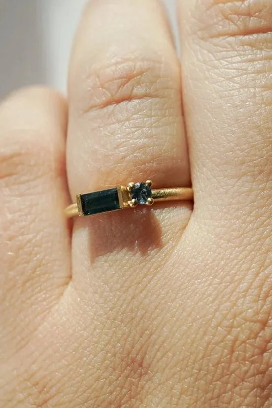 Toi et Moi - 18ct gold and Sapphire engagement ring