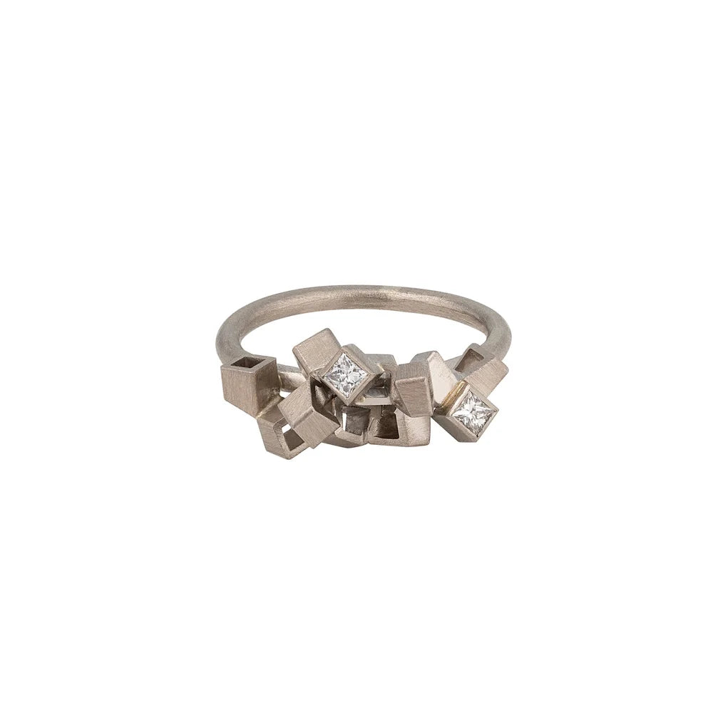 White gold diamond cluster ring - 18ct white gold and princess-cut diamond